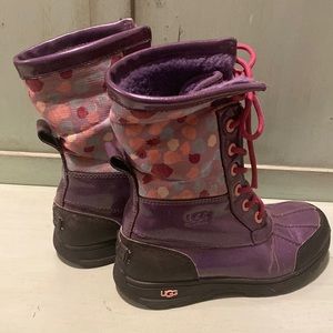 UGG kid’s snow boots